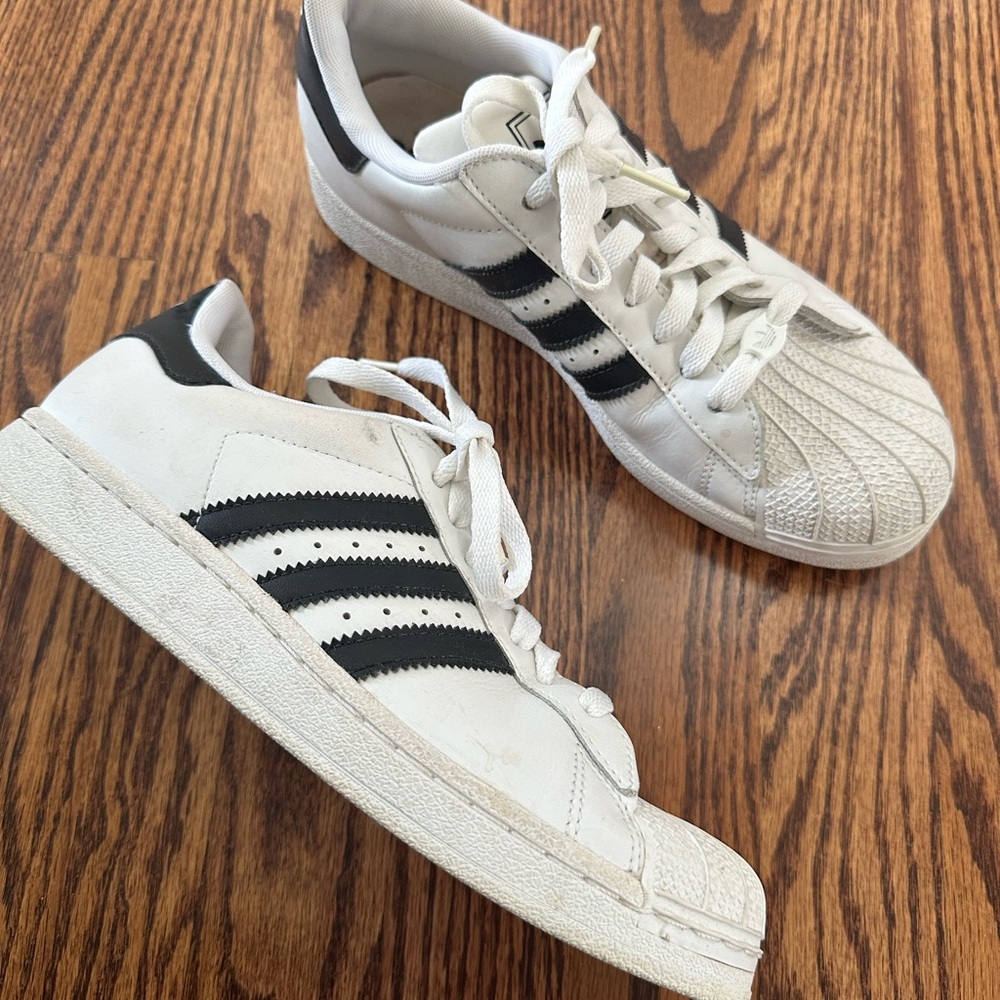 ADIDAS‎ Superstar White Black Stripes Mens 5.5 Women’s Size 6.5 UK5